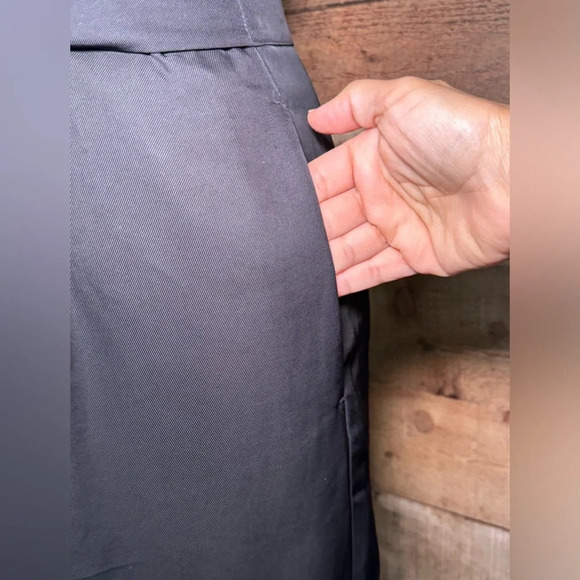 🌻 H&M Black Sleeveless Wide Leg Tie Waist Romper Jumpsuit* size Small - Picture 2 of 10